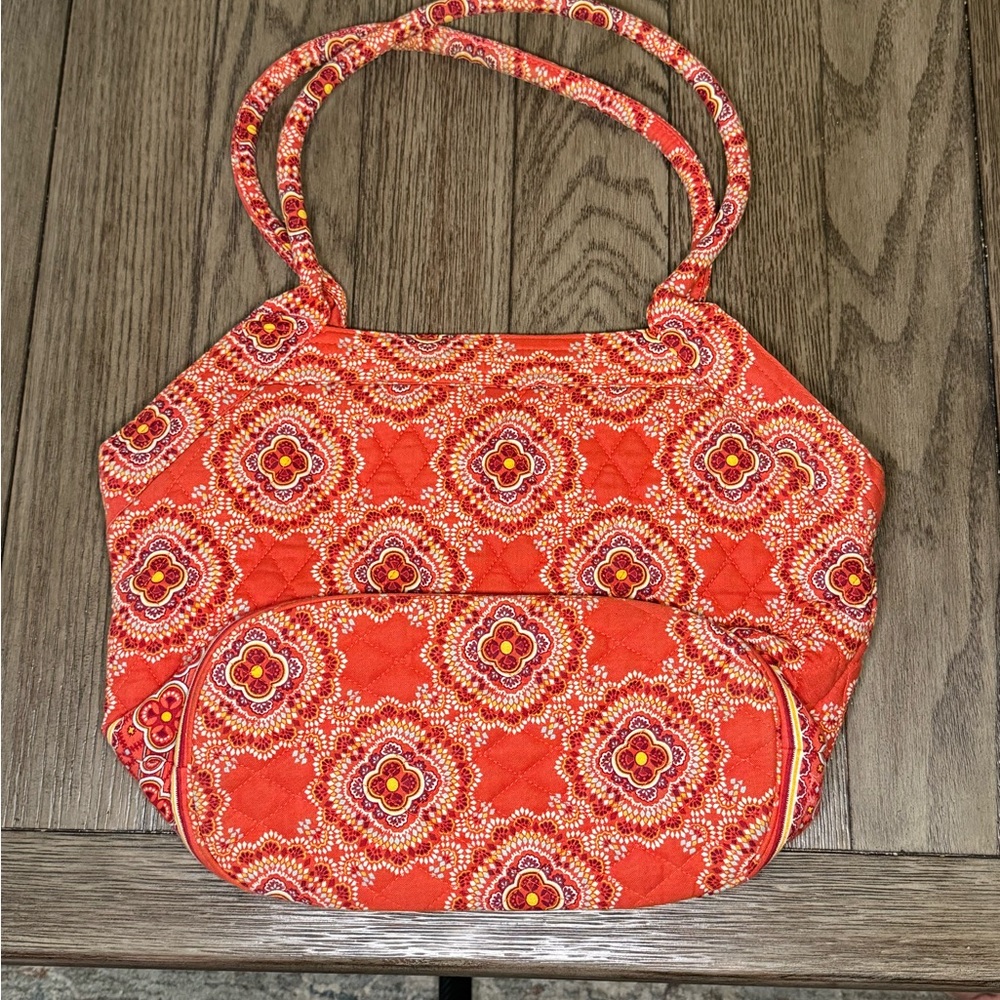 Vera Bradley, retired “Paprika” pattern, zippered tote Handbag.